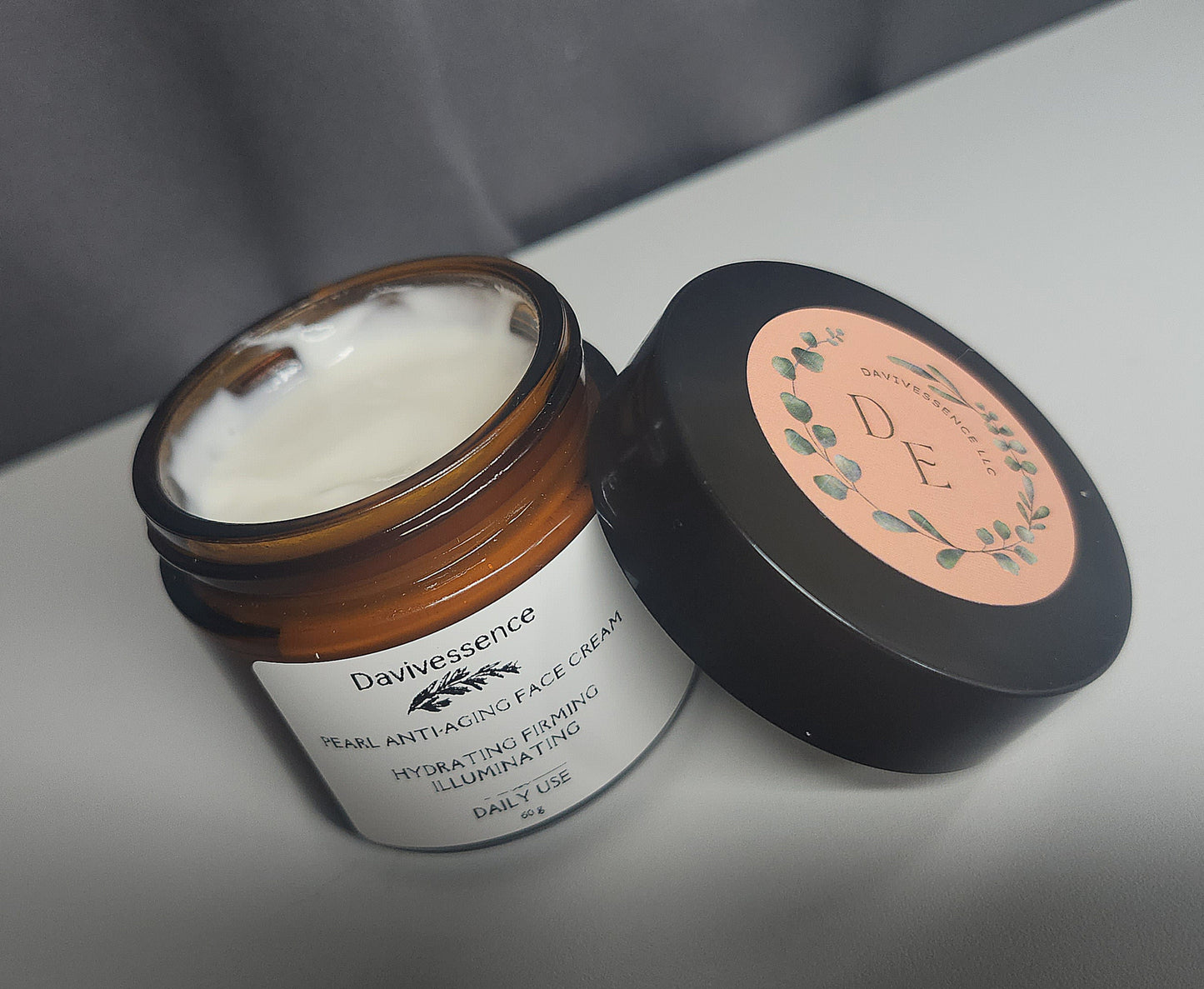 Crema Facial Anti-Edad de Perlas